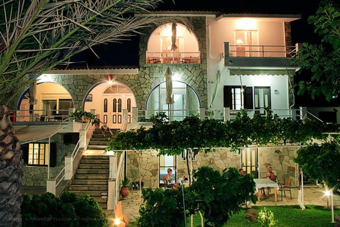 Mabella Beach Платі Екстер'єр фото