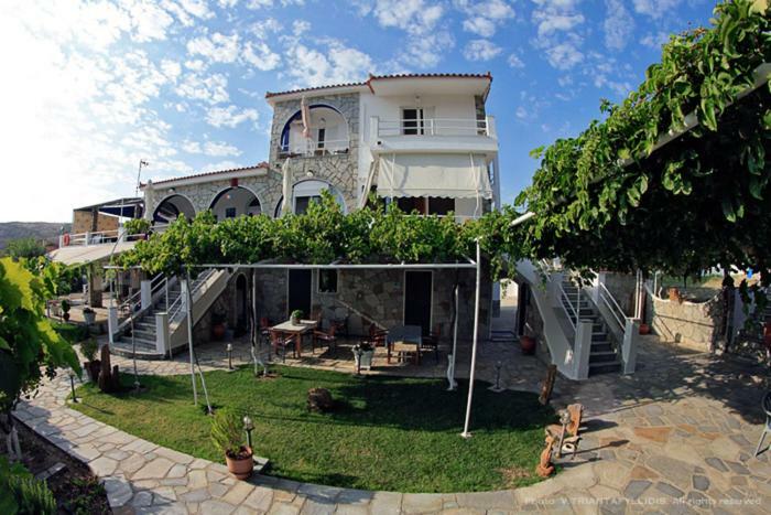 Mabella Beach Платі Екстер'єр фото